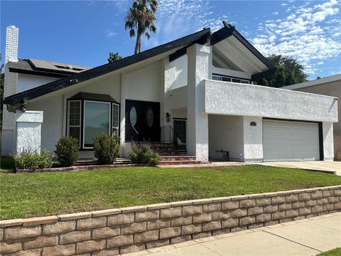 Photo of 2353 Burnside Street, Simi Valley, CA 93065 (MLS # SR26170290)