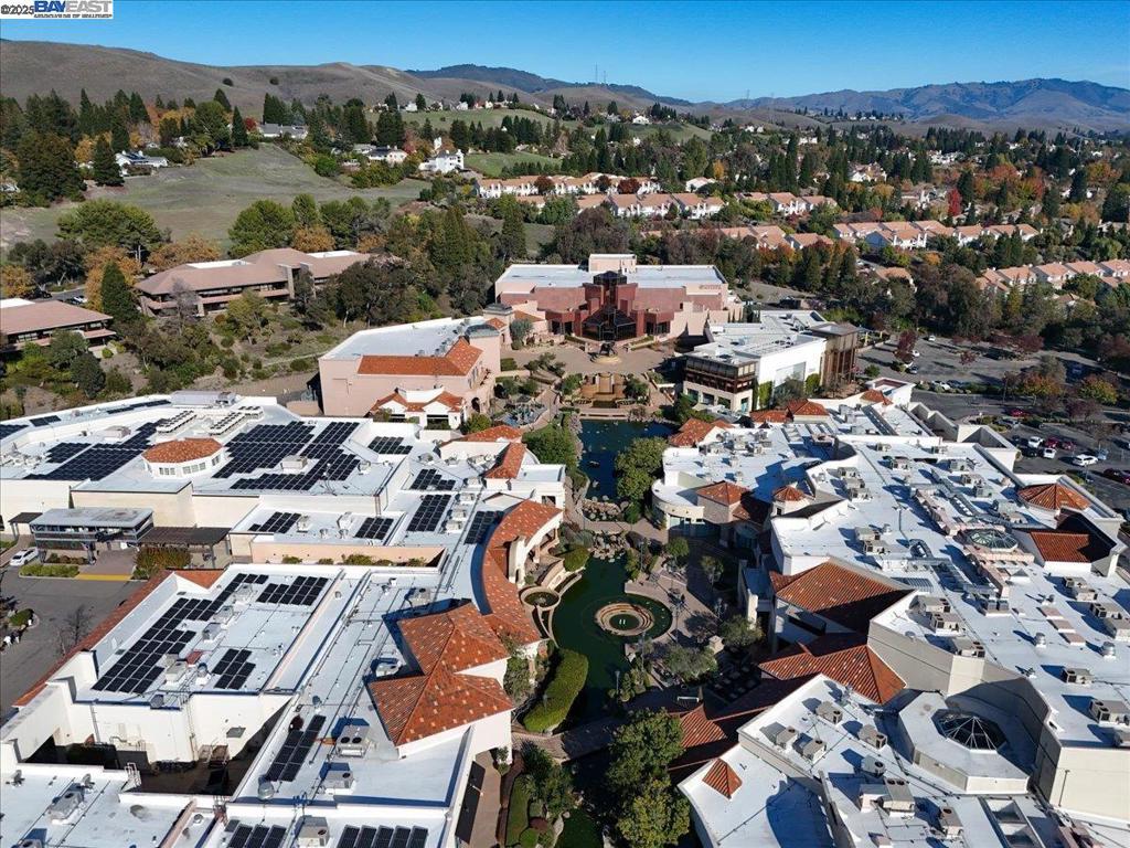 SUMMERSET - Residential