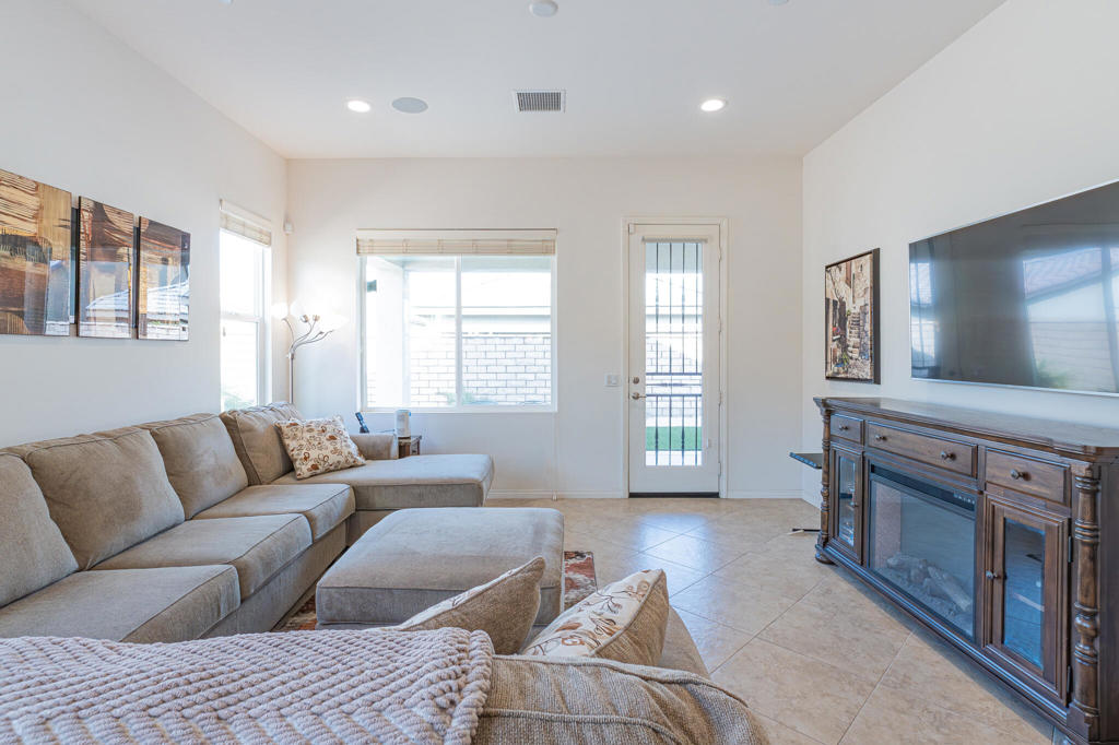 FourSeasonsTerraLago - Residential