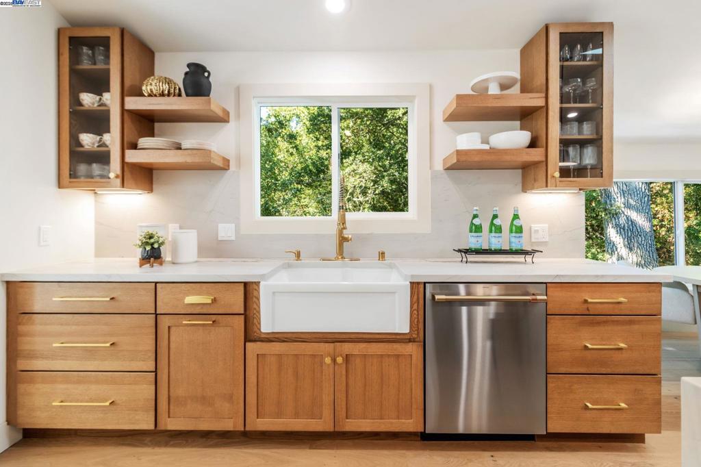 ORINDA HILLS - Residential