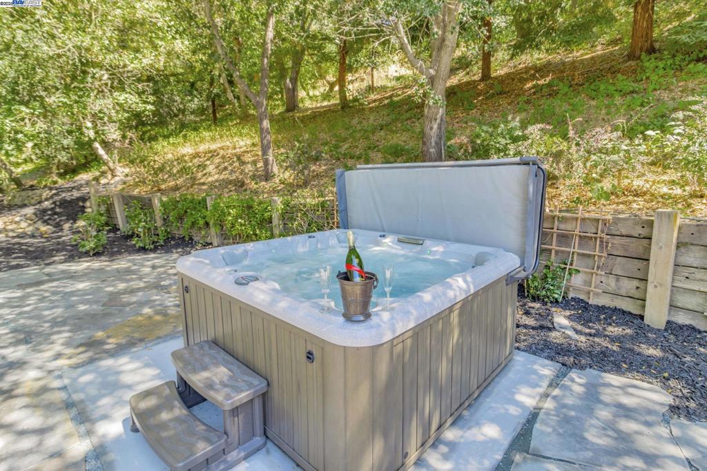 ORINDA HILLS - Residential