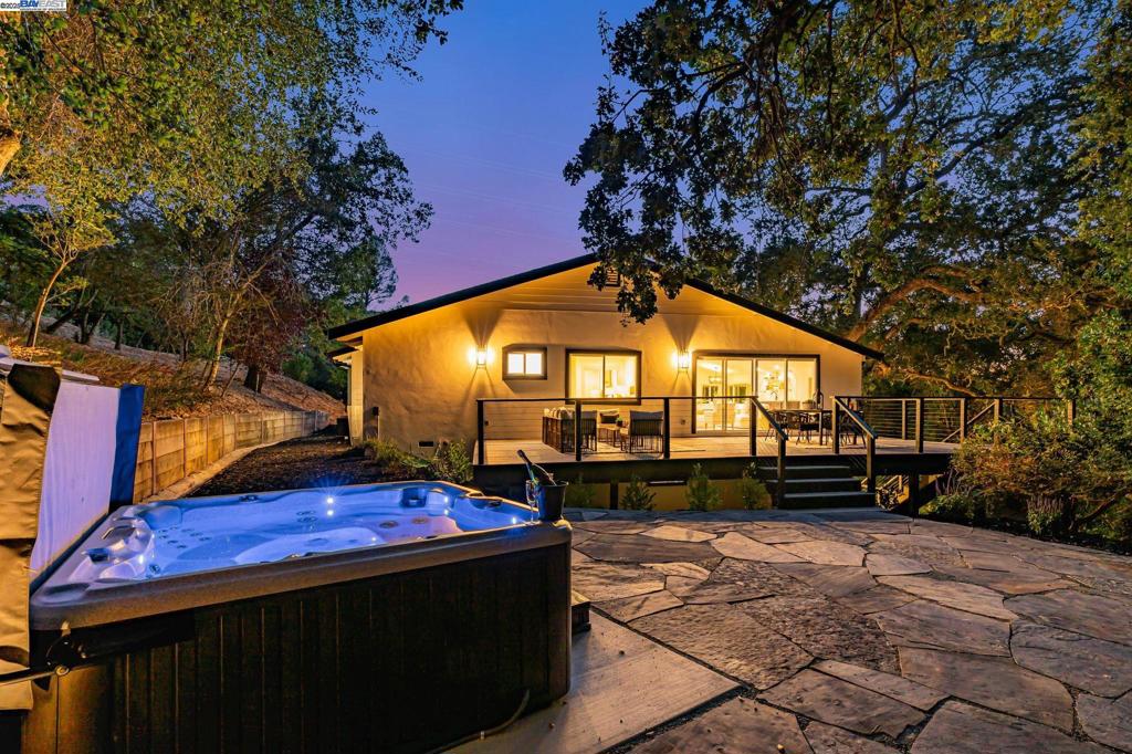 ORINDA HILLS - Residential