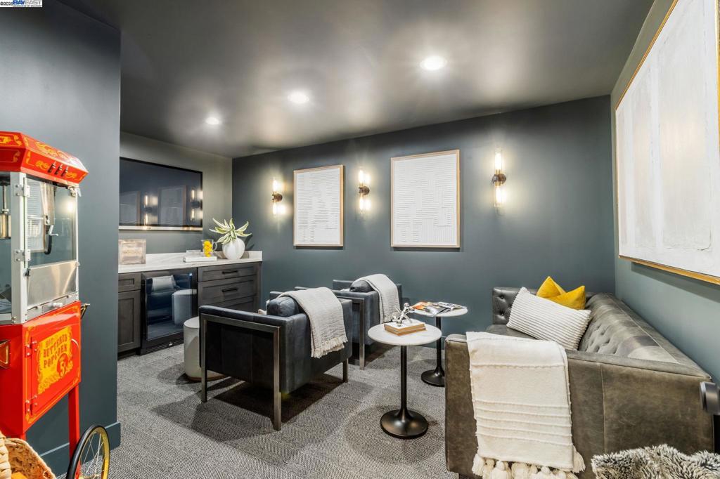 ORINDA HILLS - Residential