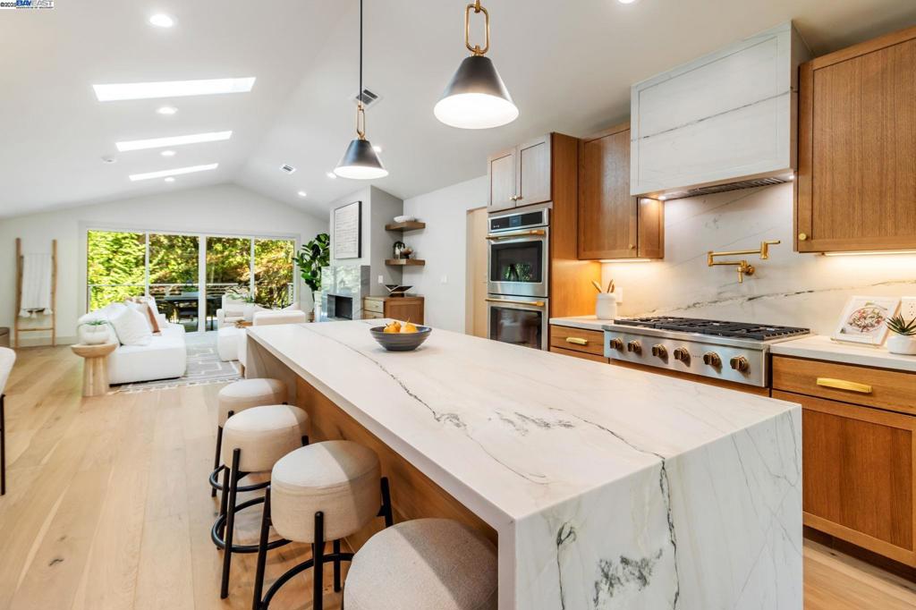 ORINDA HILLS - Residential