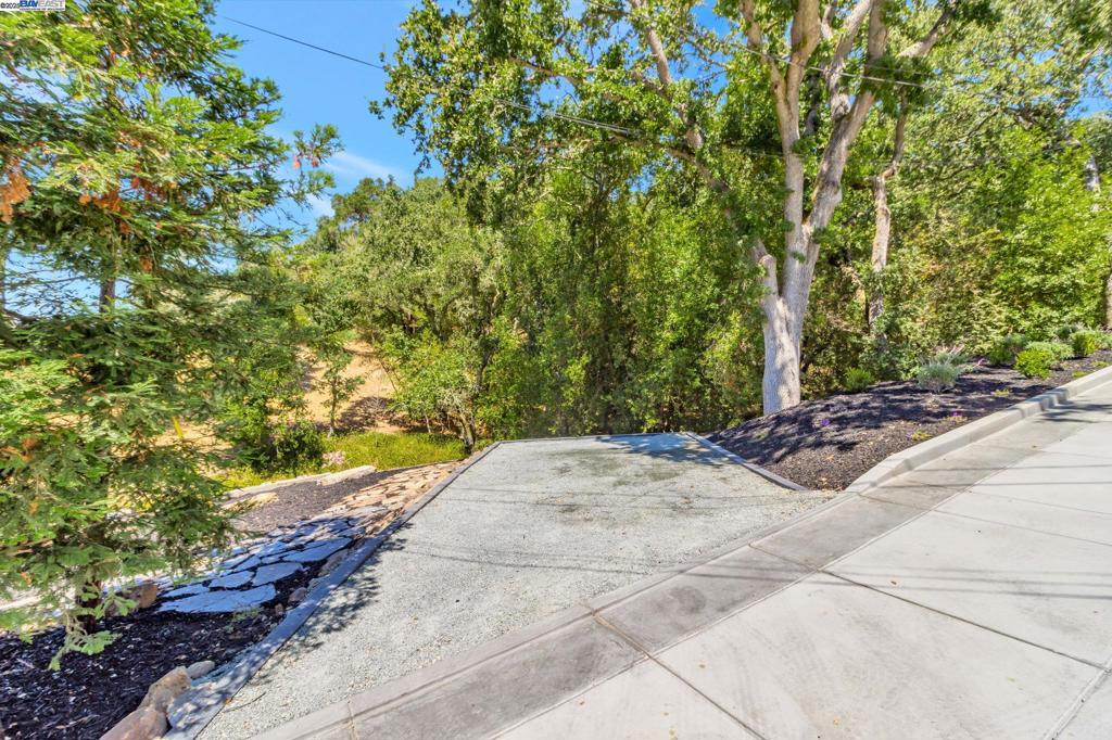ORINDA HILLS - Residential