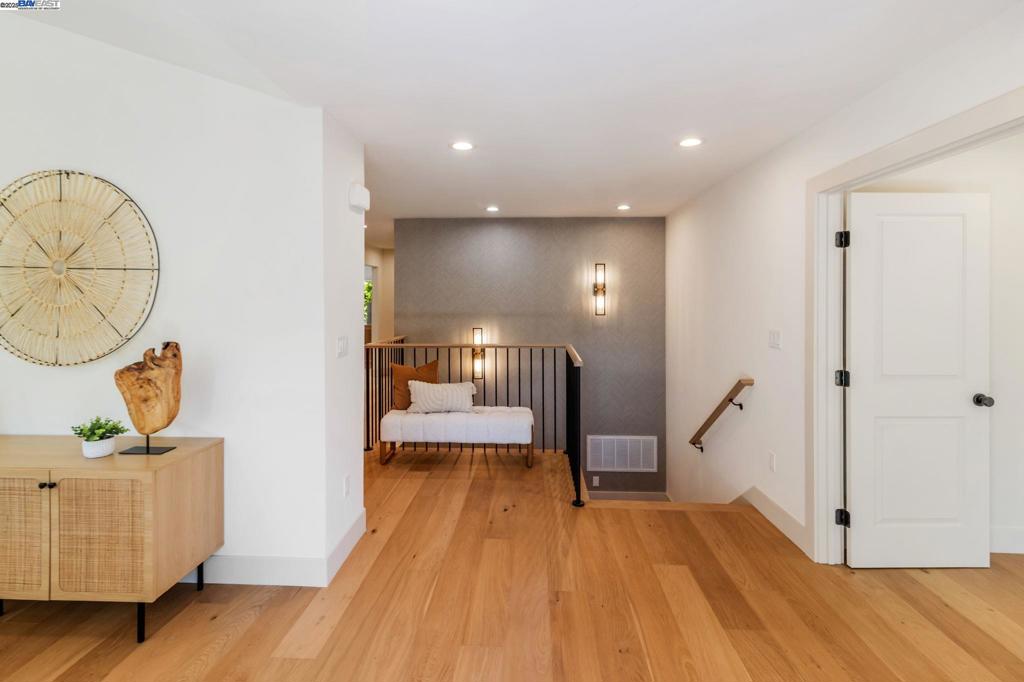 ORINDA HILLS - Residential