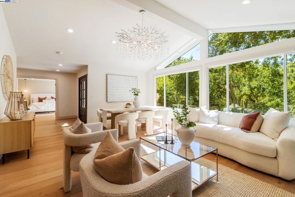 ORINDA HILLS - Residential