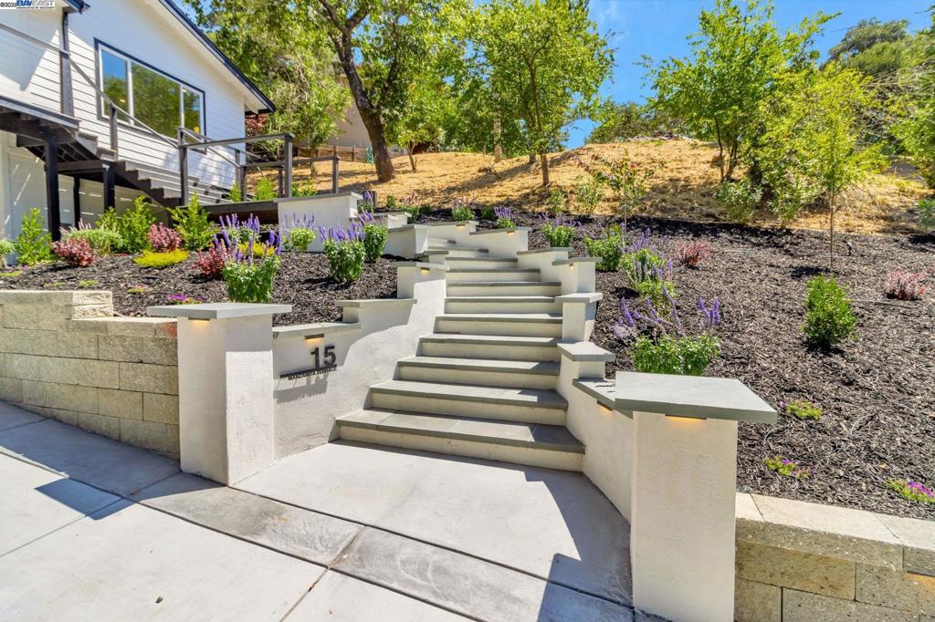 15 Manzanita Terrace