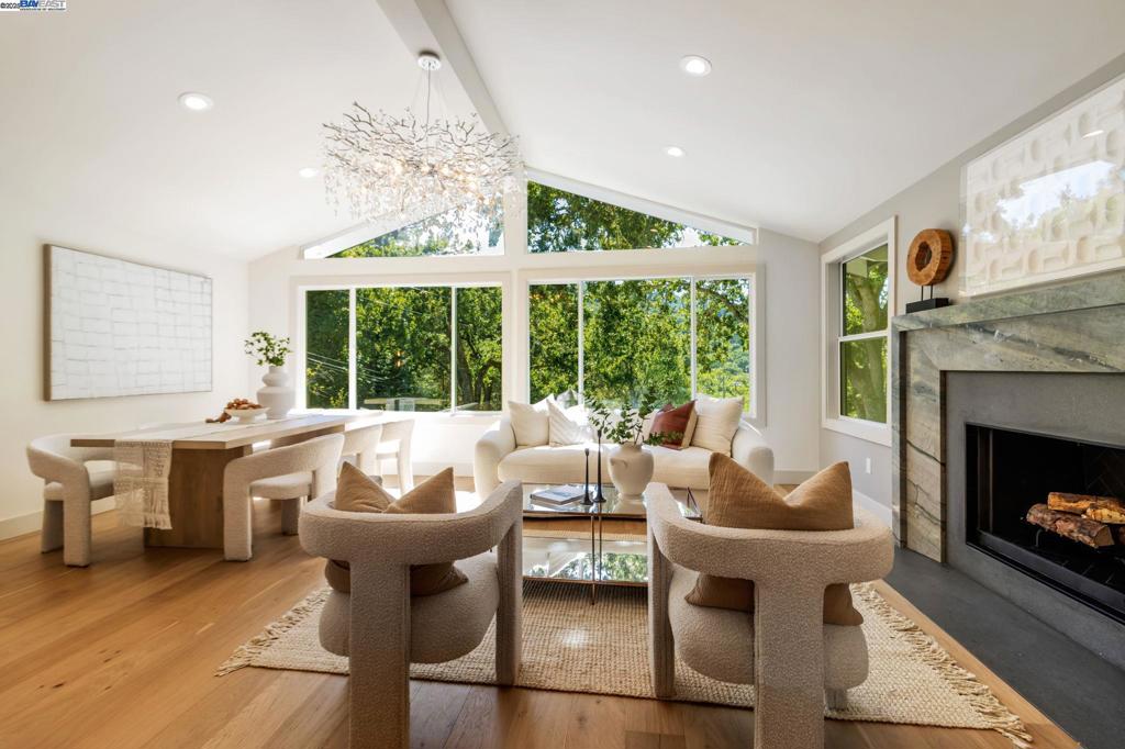 ORINDA HILLS - Residential