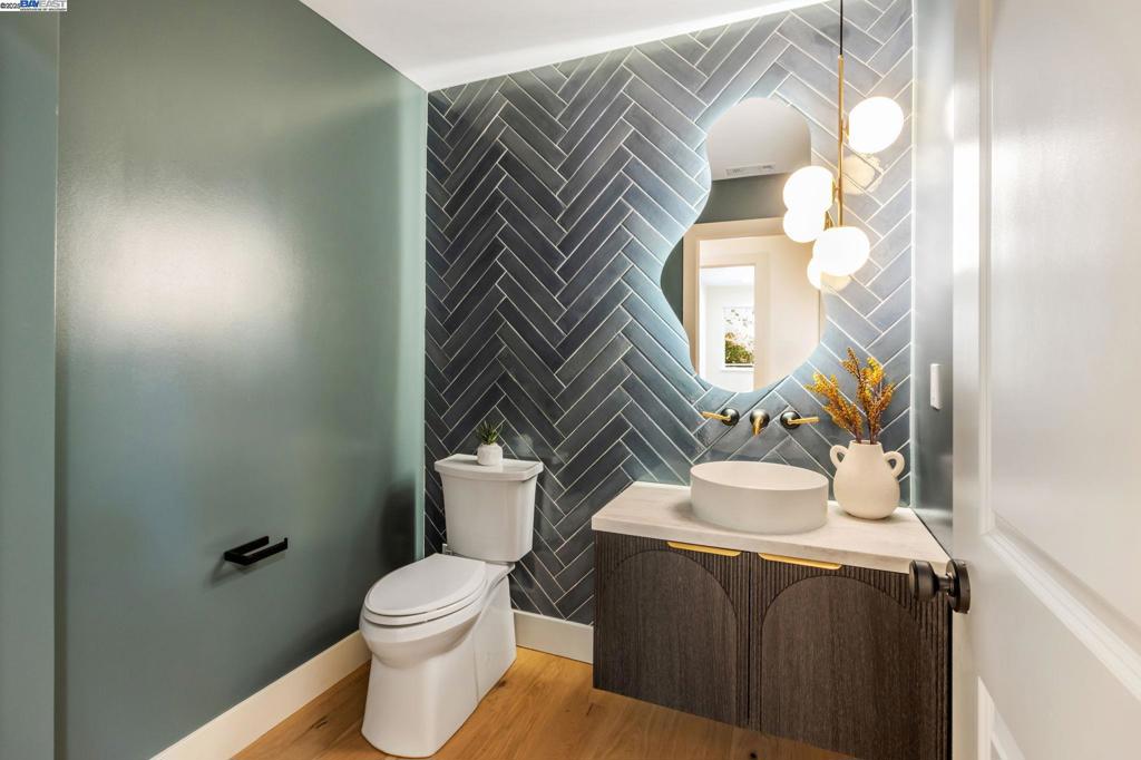 ORINDA HILLS - Residential