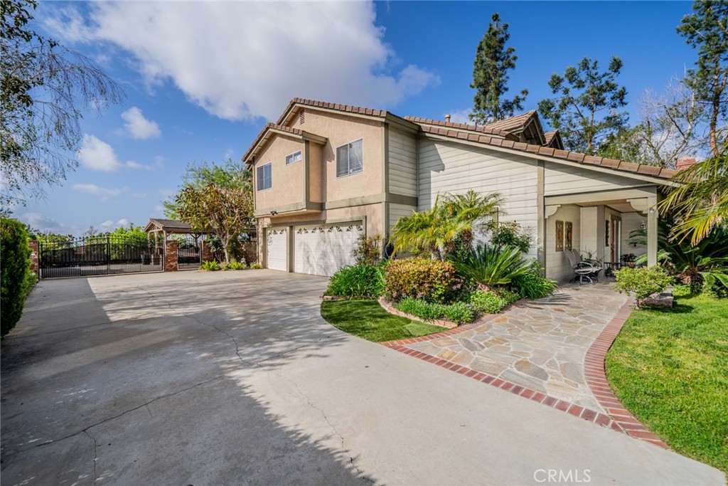 9527 Manzanita Dr.