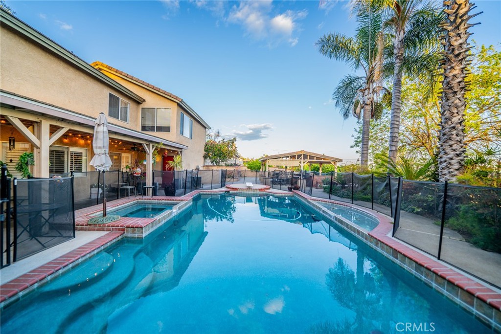 9527 Manzanita Dr.