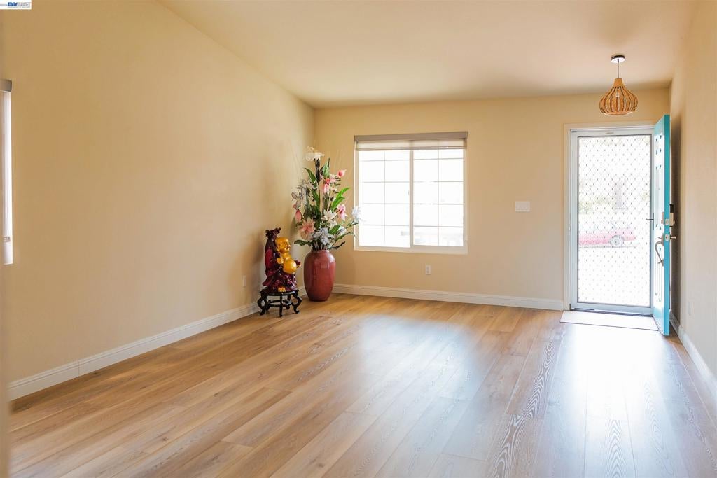 5408 La Salle Way