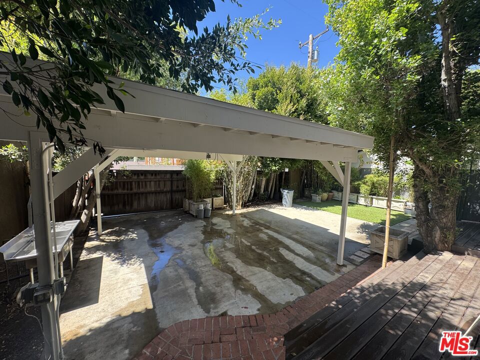 2421 California Avenue