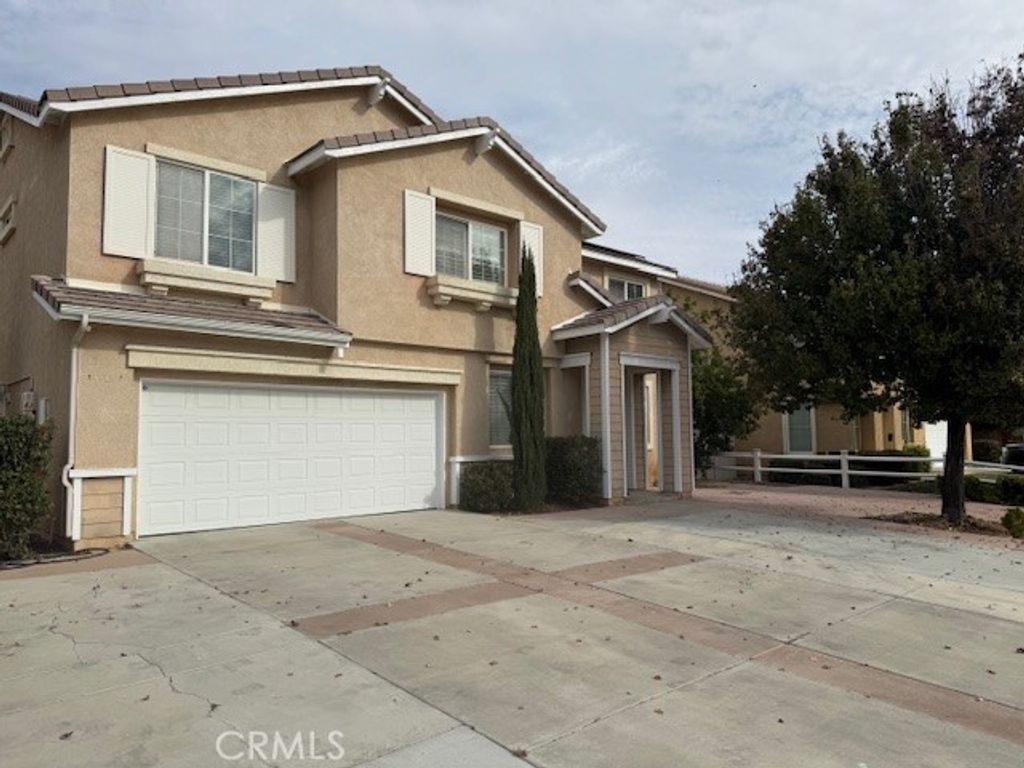 Photo of 2401 W Avenue P12, Palmdale, CA 93551 (MLS # SR25258863)