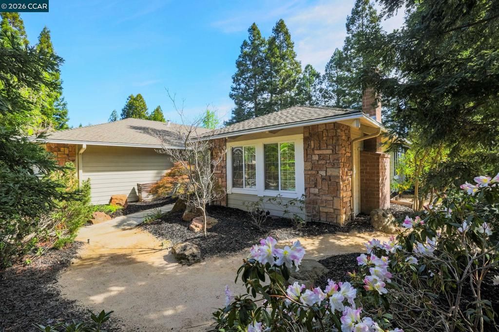 Photo of 770 Highbridge Ln Ln, Danville, CA 94526 (MLS # 41128558)