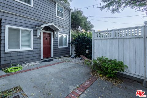 2015 Rosilla Place Los Angeles CA 90046