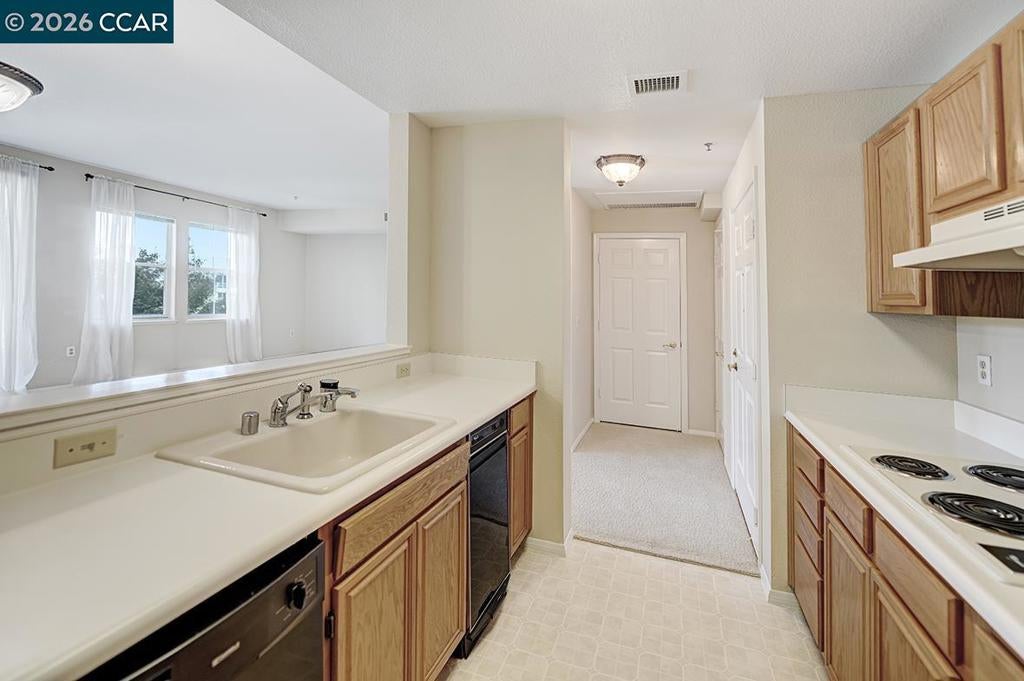 1860 Tice Creek Dr 1432