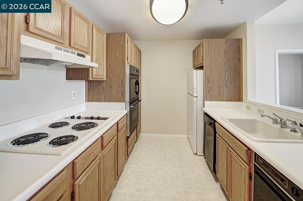 1860 Tice Creek Dr 1432