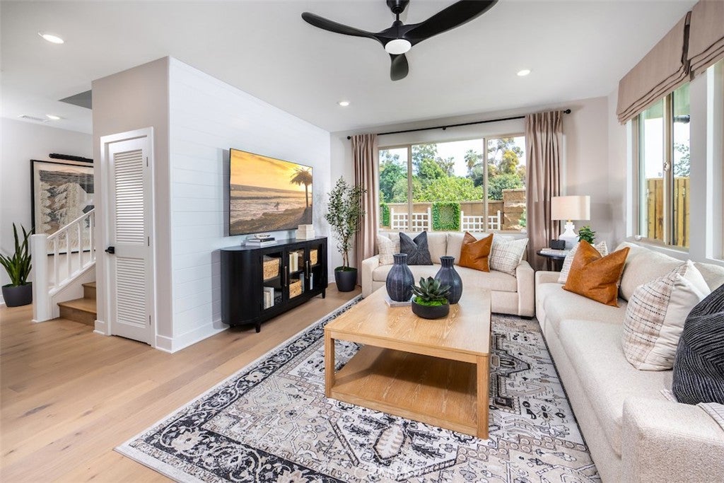 463 Citrus Oak Road