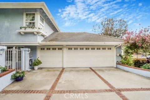 Tiny photo for 32182 Links Pointe, Laguna Niguel, CA 92677 (MLS # OC25100375)