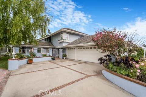 Tiny photo for 32182 Links Pointe, Laguna Niguel, CA 92677 (MLS # OC25100375)