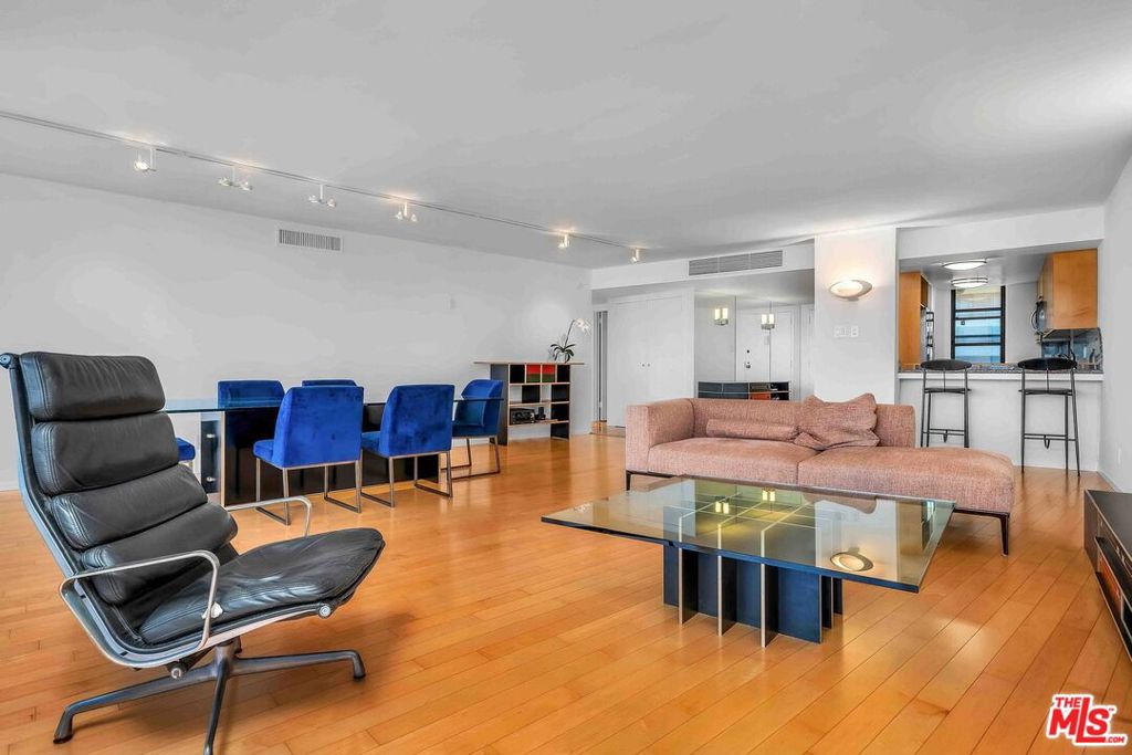 4316 Marina City Dr 1033