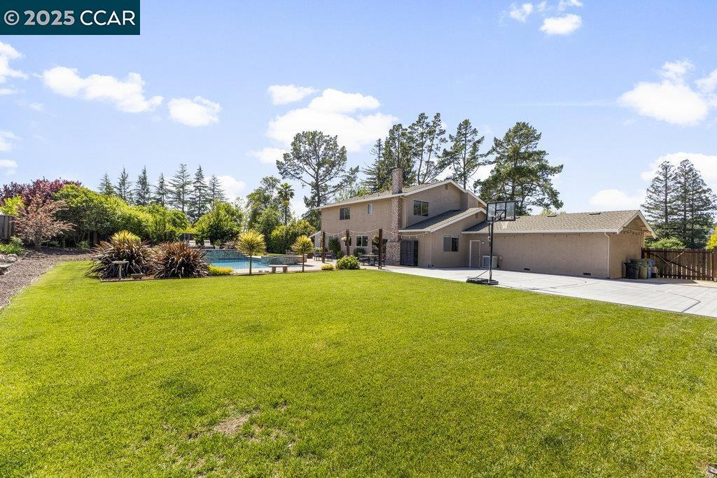 316 Zamora Pl