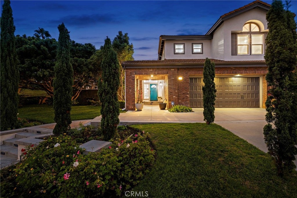 5 Glastonbury Pl