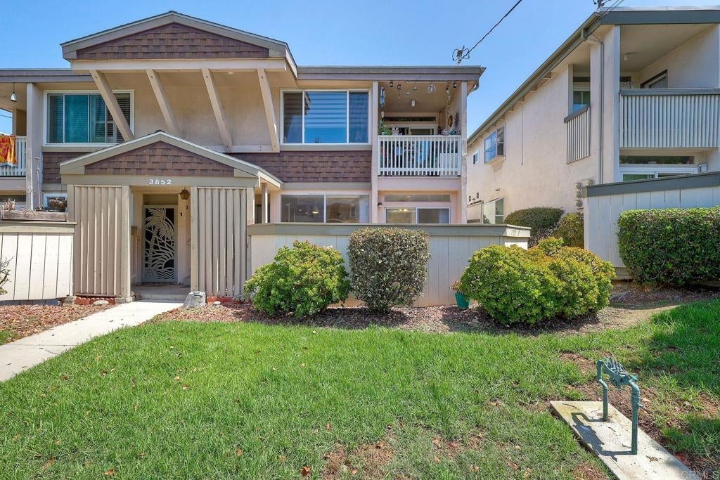3852 Basilone ST 2, San Diego CA 92110