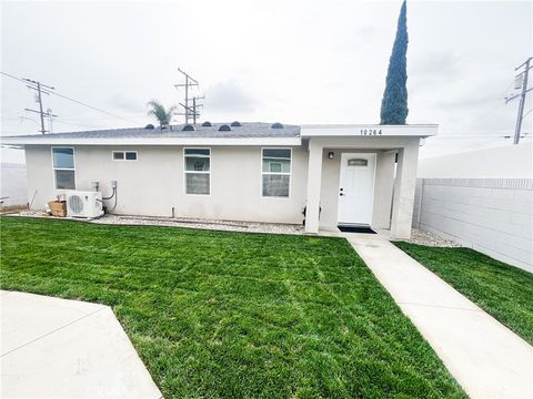 Photo of 10264 1/2 Foster Rd Rd, Bellflower, CA 90706 (MLS # PW25216551) Photo of 10264 1/2 Foster Rd Rd, Bellflower, CA 90706 (MLS # PW25216551)