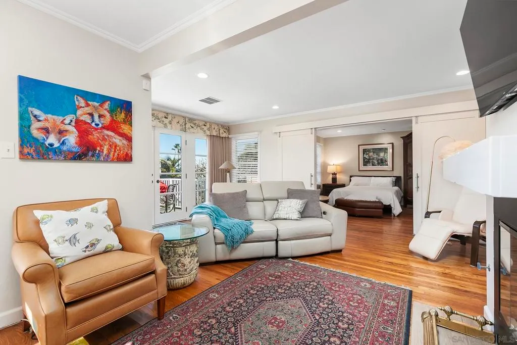 La Jolla, California 92037, United States, 3 Bedrooms Bedrooms, ,2 BathroomsBathrooms,Residential,Active,219433