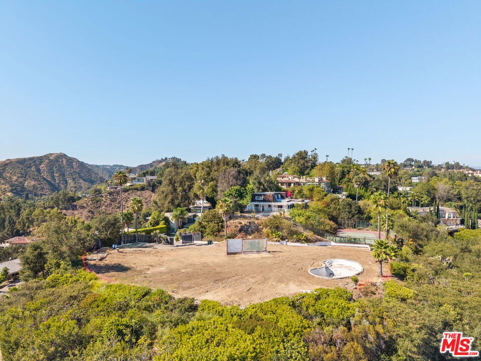780 Linda Flora Drive