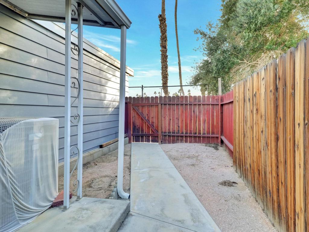 Tri Palm Estates - Manufactured In Park