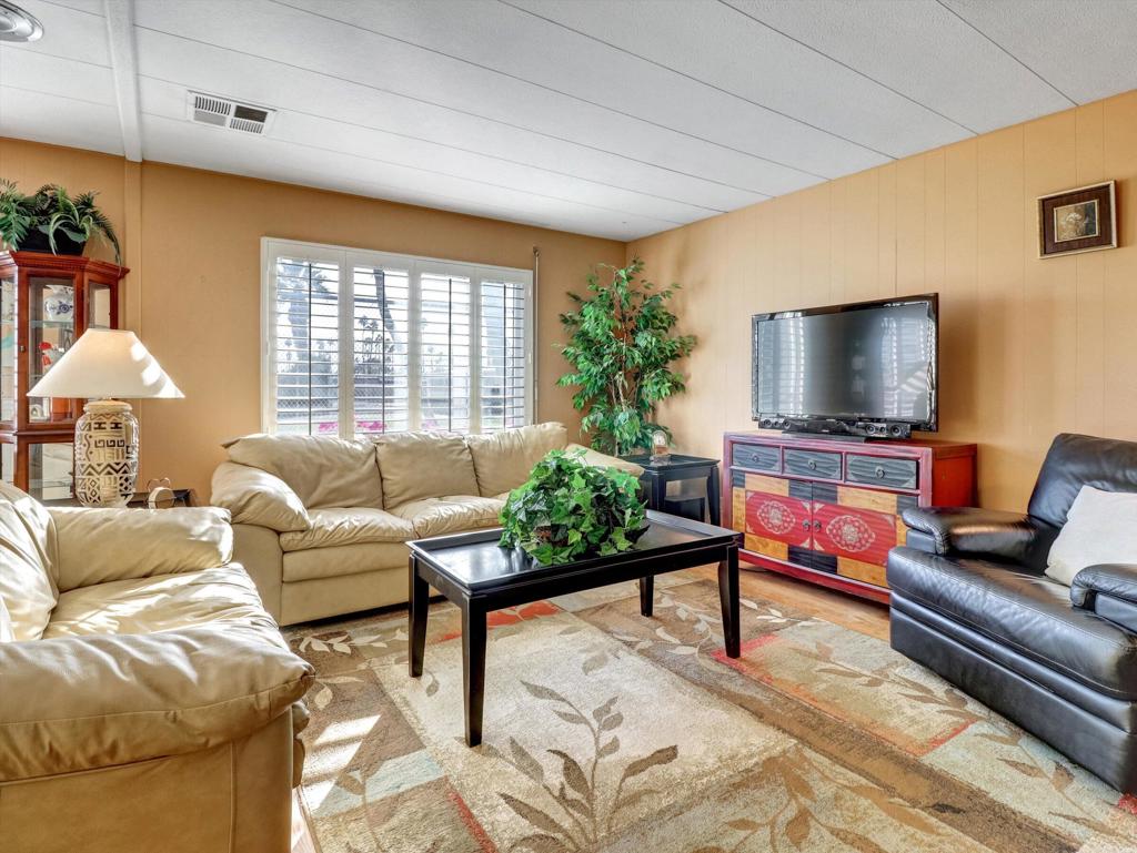 Tri Palm Estates - Manufactured In Park