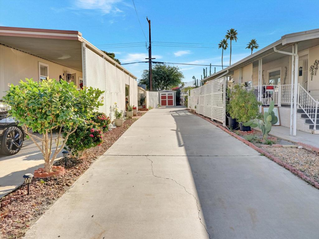 Tri Palm Estates - Manufactured In Park