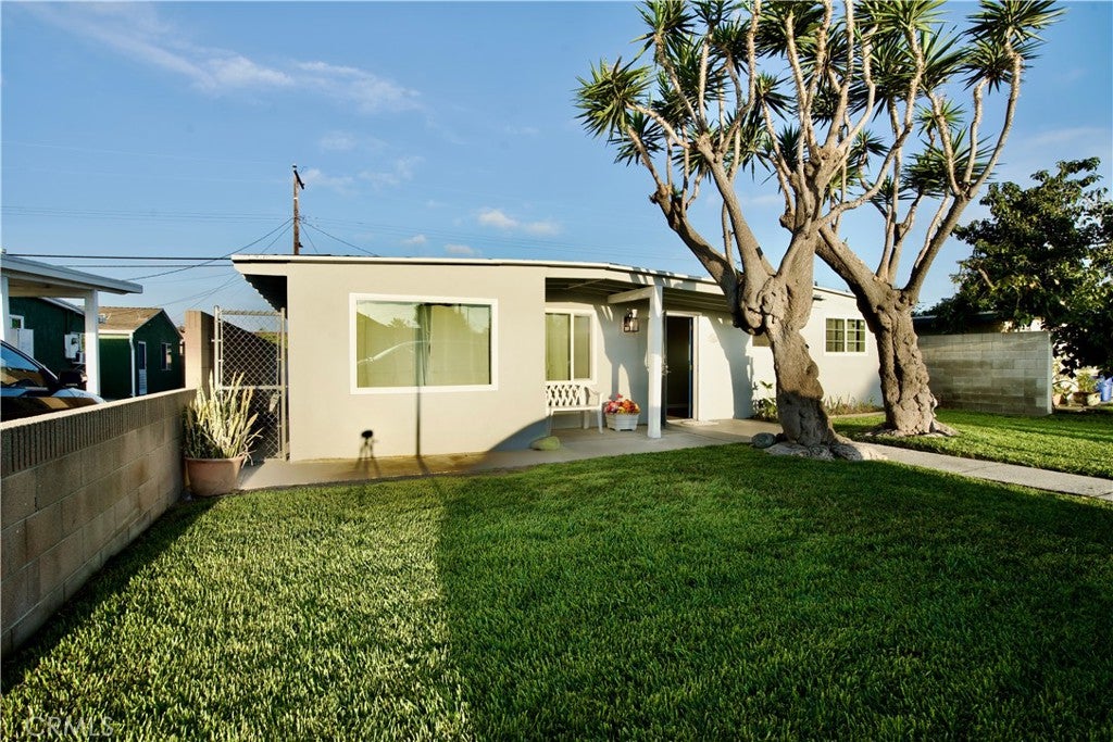 13425 Downey Ave