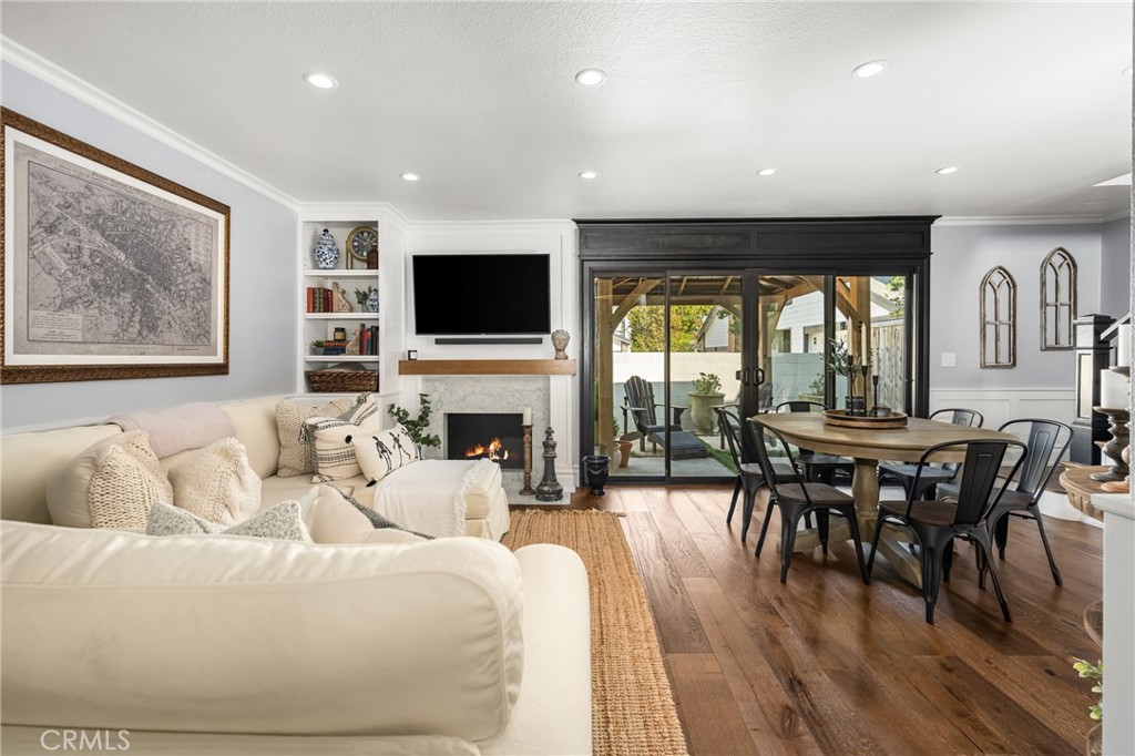 Tustin Pines - Residential Lease