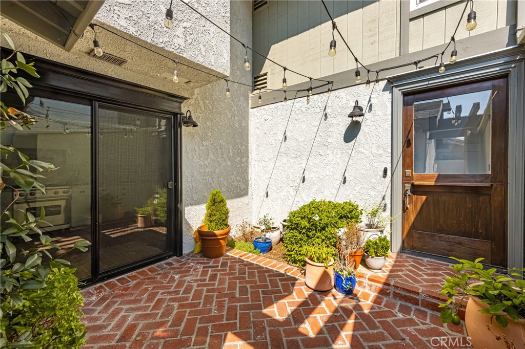 Tustin Pines - Residential Lease