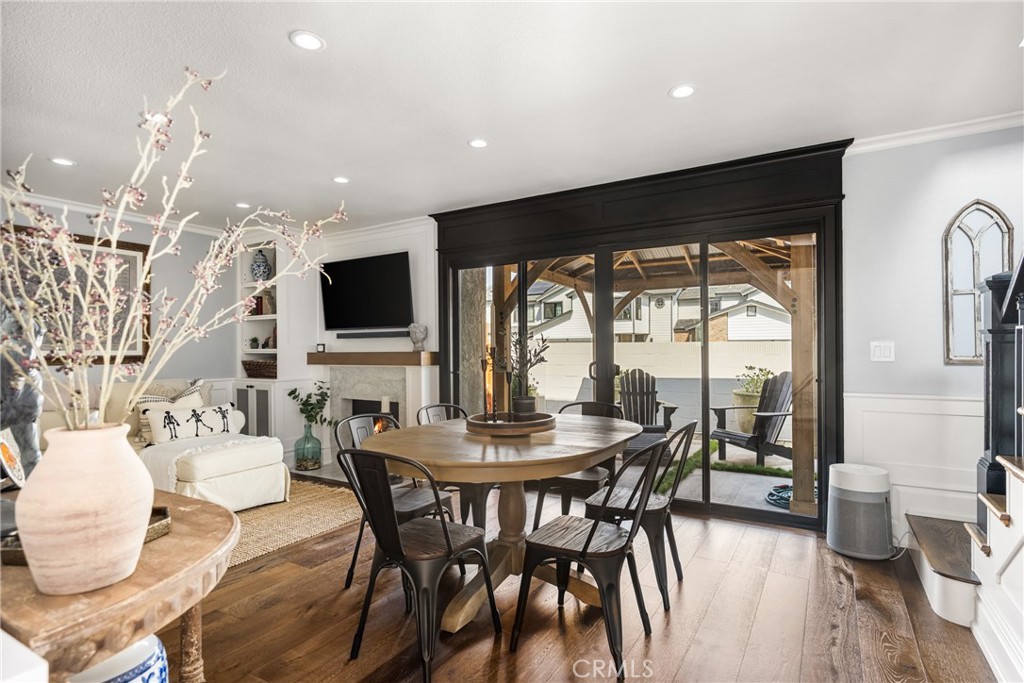 Tustin Pines - Residential Lease