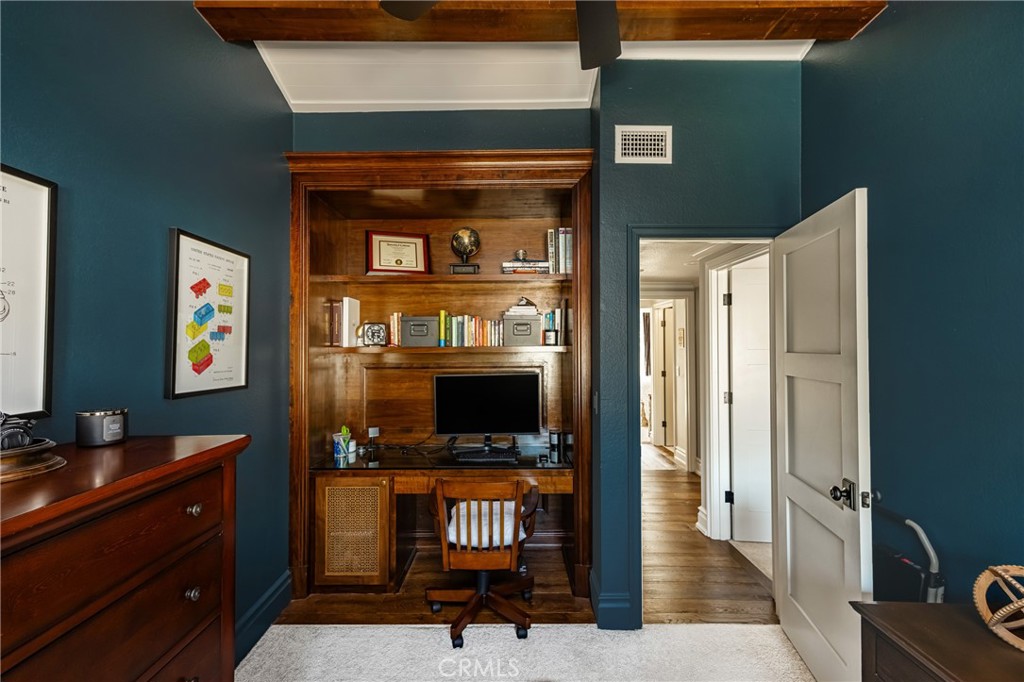 Tustin Pines - Residential Lease