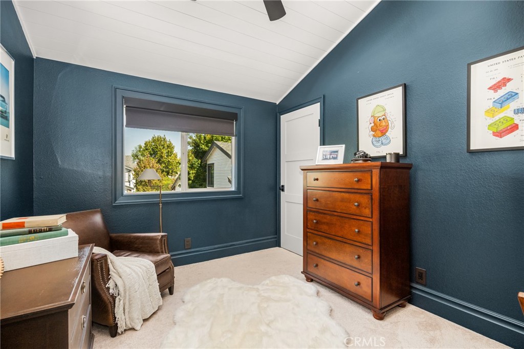 Tustin Pines - Residential Lease