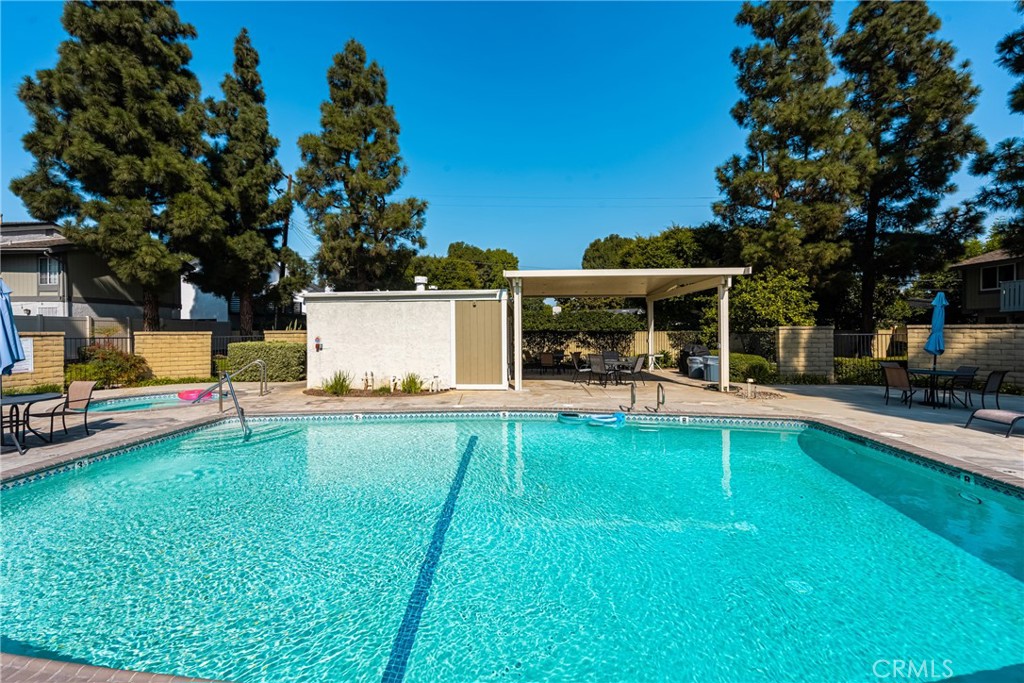 Tustin Pines - Residential Lease