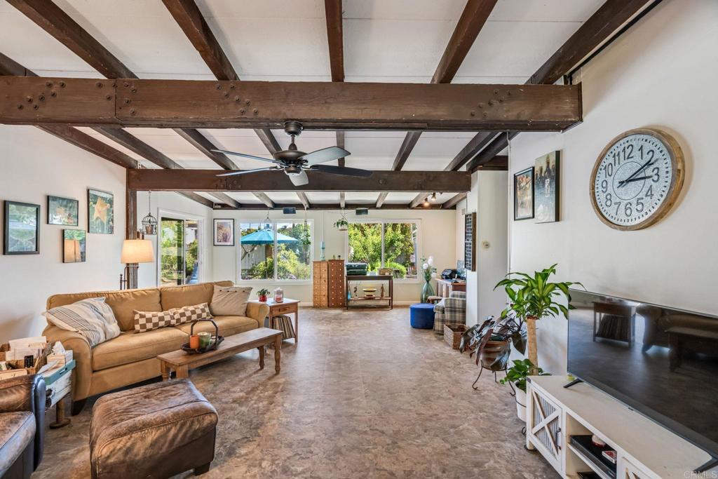 182 El Capitan Dr