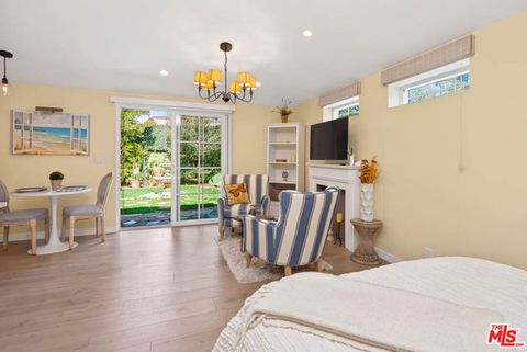 Photo of 777 El Medio, Pacific Palisades, CA 90272 (MLS # 26646929)