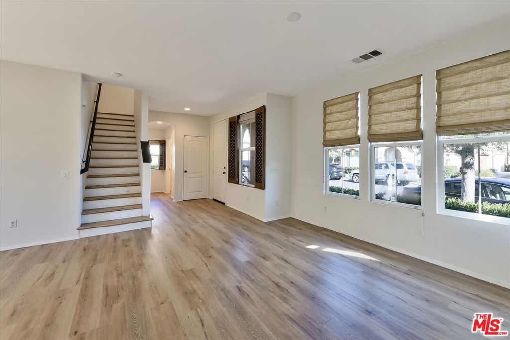 3602 W Medici Lane