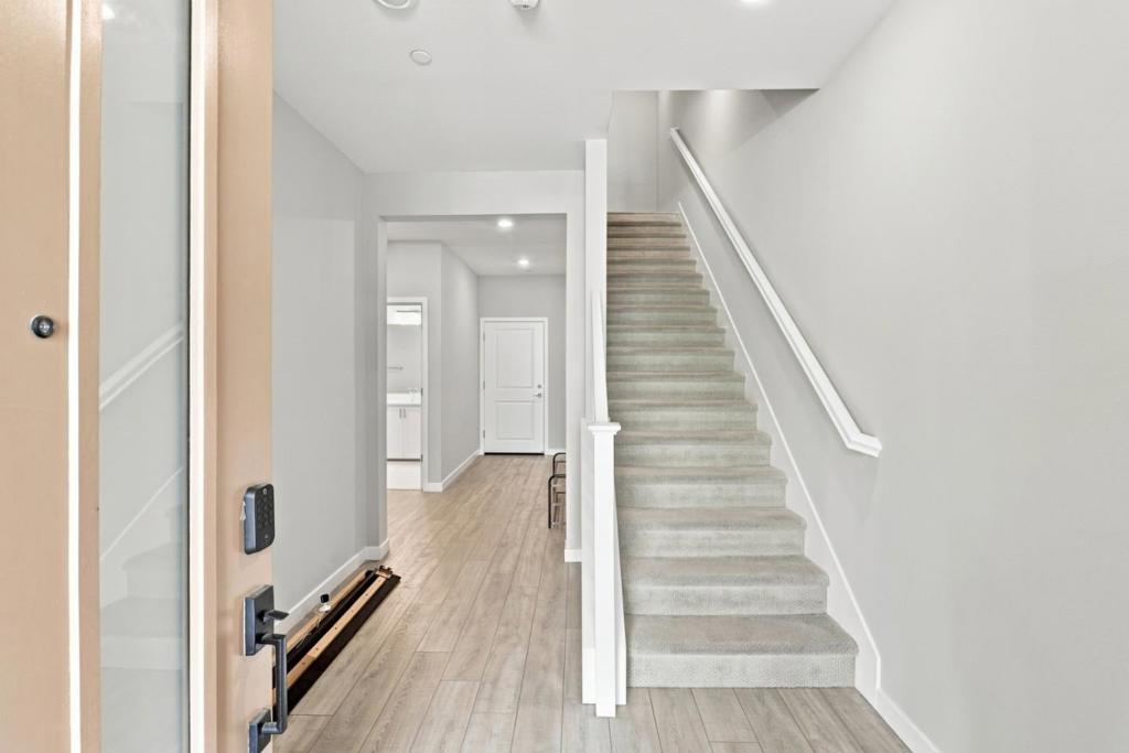 6583 Vision Court