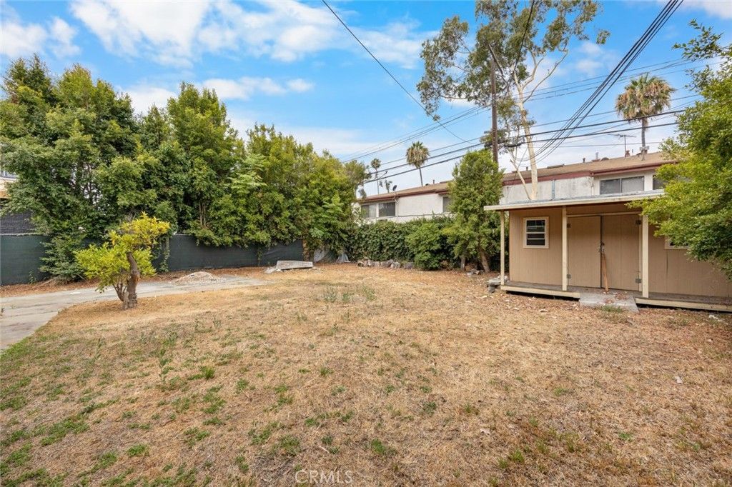 Photo of 1931 1931 Buckingham, Los Angeles, CA 90016 (MLS # DW25231032)
