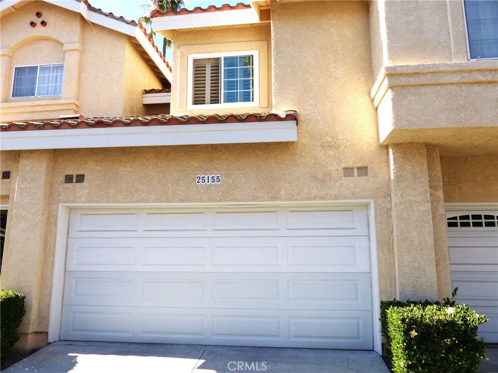 Charming single level 2 bedroom, 2 bath condo in a beautiful Laguna Niguel Community. Great Laguna Niguel location that provides everything one needs with easy access to: shopping, parks, schools, walking trails, beaches, feeways/toll roads, etc.
This open floor plan includes: Living area with fireplace, dining area, open kitchen, 2nd bedroom/den, guest full bath at hallway, primary bedroom with private bath. Nestled on a cul de sac street, greenbelt location with private front entrance. An exterior, hardscaped patio has access from the living area and primary bedroom. Direct access 2 car garage, includes laundry hookups.
Amenities include: Freshly painted, wood laminate and tile flooring, kitchen with stainless stove and dishwasher, ample cabinetry, primary bath with step-in soaking tub with shower, walk-in closet, dual sinks. The large exterior patio offers a private area for morning or evening relaxation.
The community includes 2 pools/spas.
Welcome Home to Del Prado!