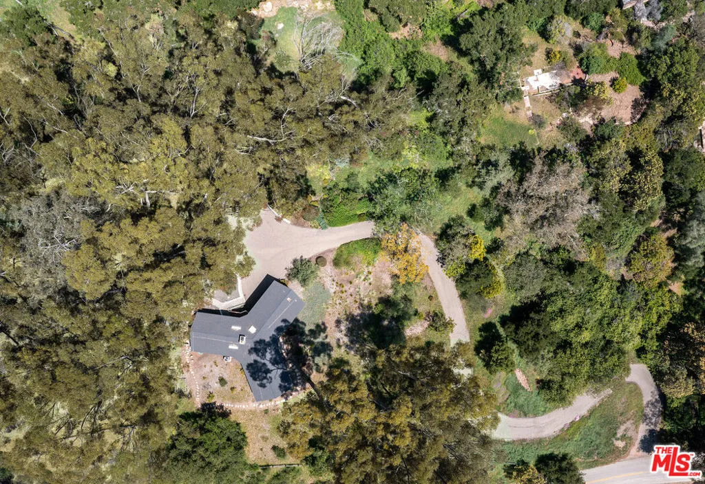 Santa Barbara, California 93108, United States, 2 Bedrooms Bedrooms, ,2 BathroomsBathrooms,Residential,Active,225613